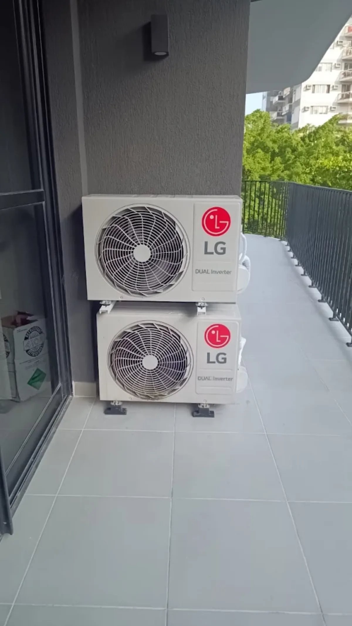 Instalação de ar-condicionado em ambiente comercial